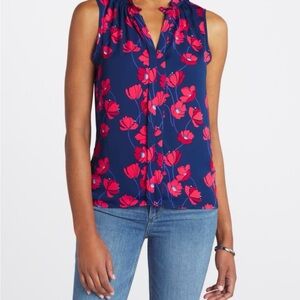 sleeveless top perfect to wear on its own or layered.